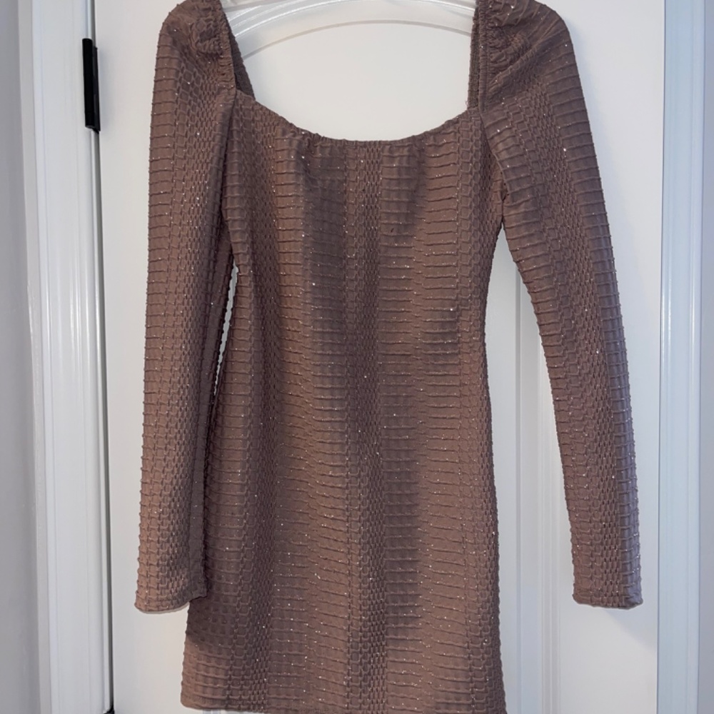 Dress - Picture 2 of 7